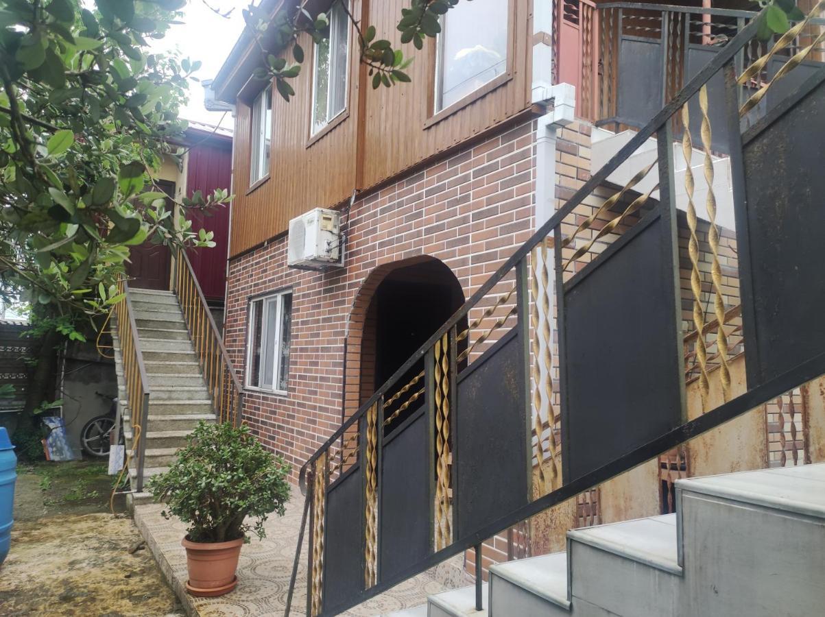 Hotel Private House In Batumi Exterior foto