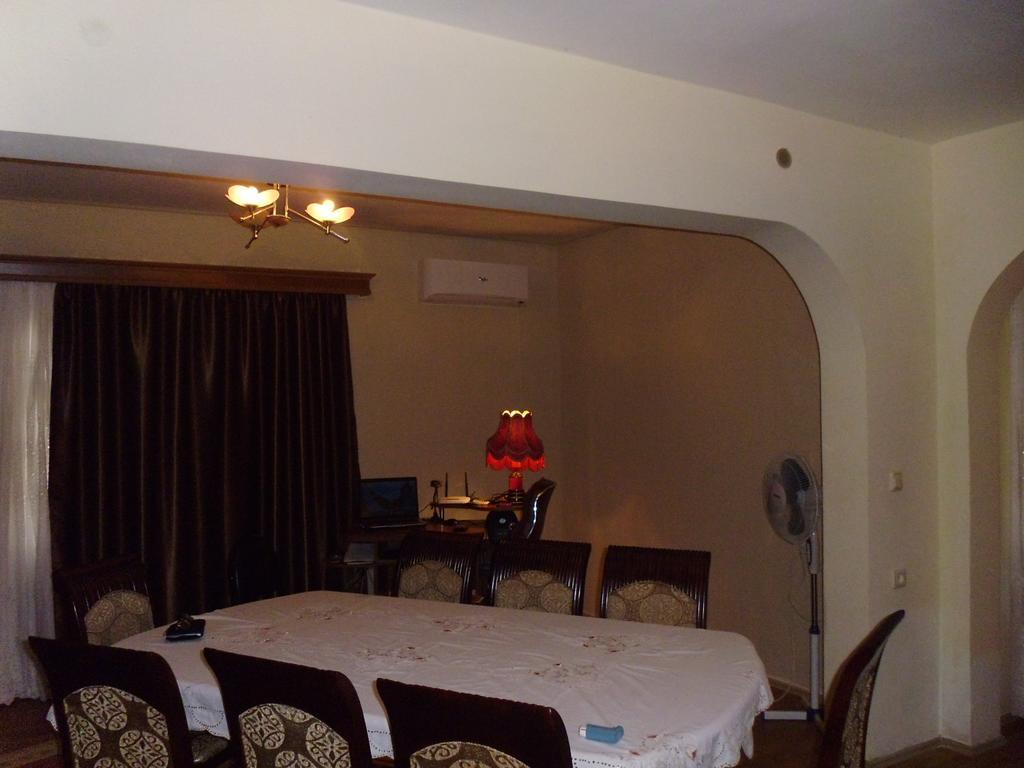 Hotel Private House In Batumi Zimmer foto